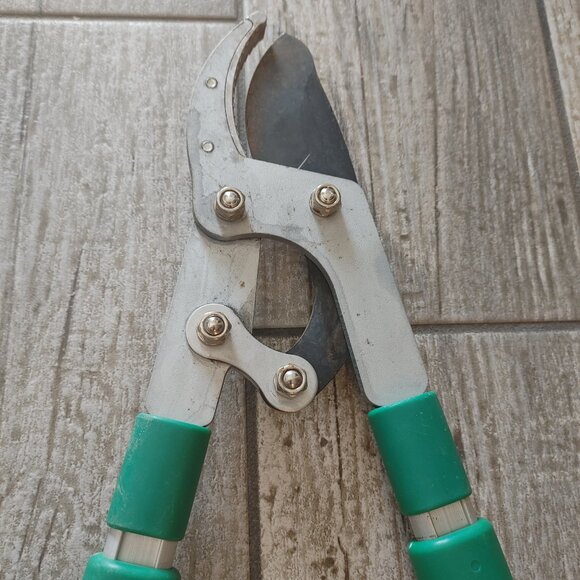 TREE TRIMMER, BRANCH CUTTER WITH EXTENDABLE HANDLES - Picture 5 of 6